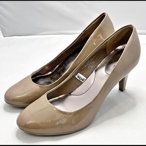 Vegan Patent Leather Pumps, 10